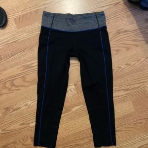 ❌SOLD❌ 
3/4 athletic leggings